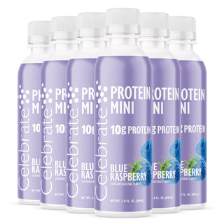 Πολλαπλά μπουκάλια Protein Mini με γεύση Blue Raspberry σε λευκό φόντο